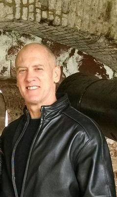 TheTomWadley's profile picture. Dad, thinker, lawyer, atheist, athlete