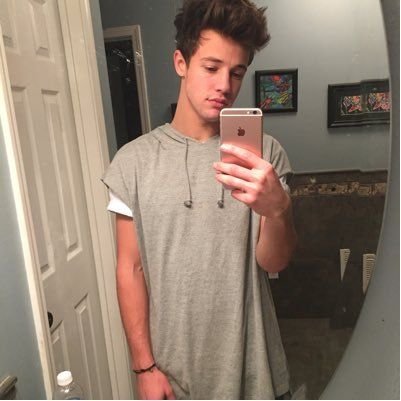 vamos tentar follow dos meninos da magcon depois fazemos games e dms e tals