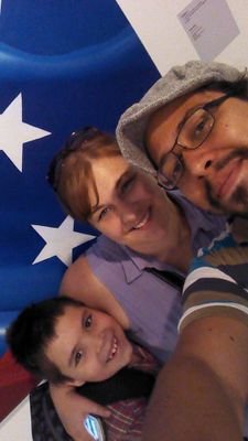 T.S.U en Fisioterapia. Diplomado en Educación Superior. Mamá, docente, esposa, fisioterapeuta...