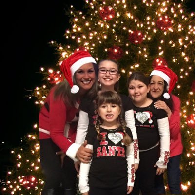 sandyshaw329's profile picture. 