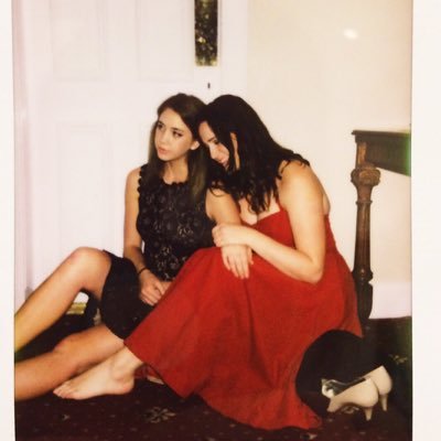 MyersLily92's profile picture. Life is short, break the rules. Forgive quickly, kiss slowly. Love truly. Laugh uncontrolably and never regret anything that makes you smile. -Mark Twain