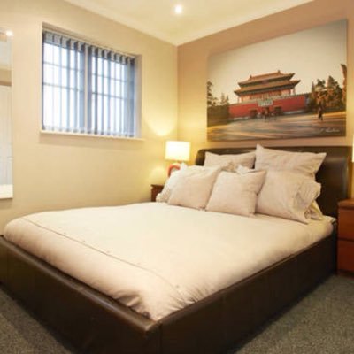 We offer self catering accommodation in central Leeds. We are just 8mins drive from Leeds train station and have lots of free parking. Free wifi also included.