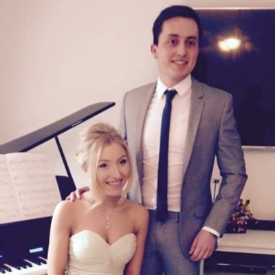 Profile Picture of Dionne (@dionnemcleod21) on Twitter