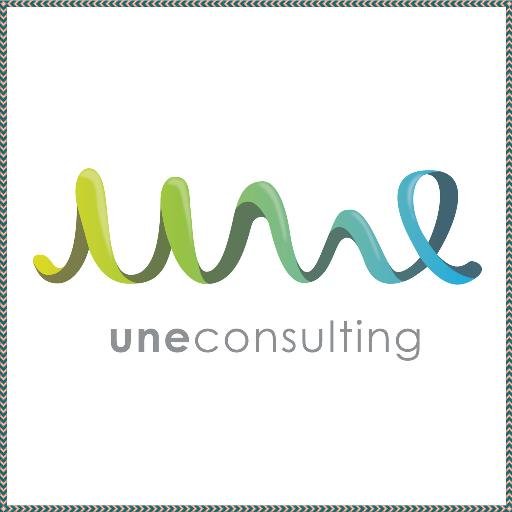 UNE es una consultora de servicios de software y tecnología enfocada en la calidad y en la contribución de cada uno de los miembros de su equipo.