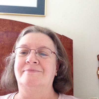 moonlightnstarz's profile picture. 