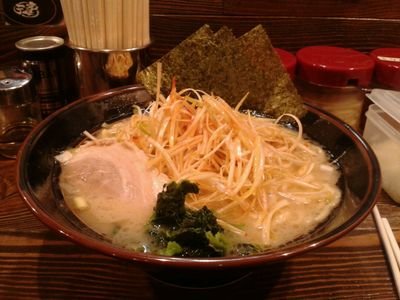 安危成敗亦唯天,絕海求援豈偶然。 一片丹心空白骨,兩行哀淚灑黃泉。 豐碑尚記明徵士,優待曾逢國大賢。 莫恨孤棺葬殊域,九州疆土盡腥羶。
