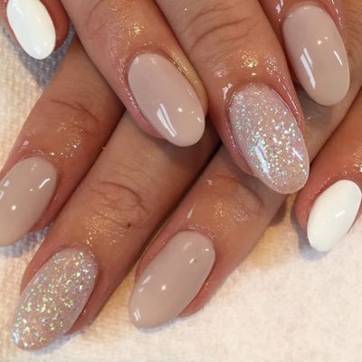 Established Beauty and nail shop in Wickford Essex, offering an extensive range of luxury treatment's including Elemis, for more info contact 01268 562110