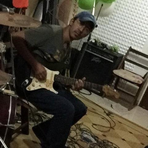 Software Engineer, IA researcher, Podcast Maker, Guitar Player, Human and Music lover!, Ateo. No Beer, No Smoke, just coffee !