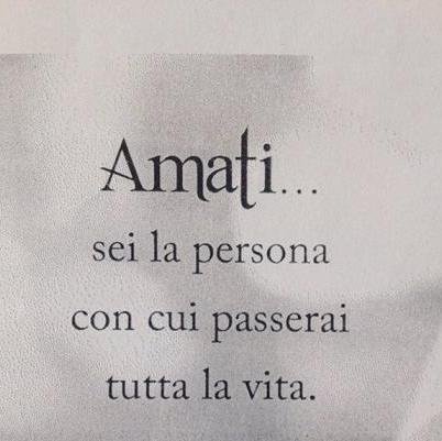 OGNI TANTO IMPARA A VOLTARE LE SPALLE,MA FALLO CON ELEGANZA.CON LA STESSA ELEGANZA DI CHI,CON POKA INTELLIGENZA TI HA FERITO