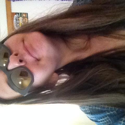 EmilyJoyceL's profile picture. apparently basic life skills are not my thing                               she/her