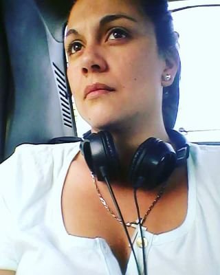 Muchos pueden hacert reir, pero solo una personita especial te hace feliz!! ♥