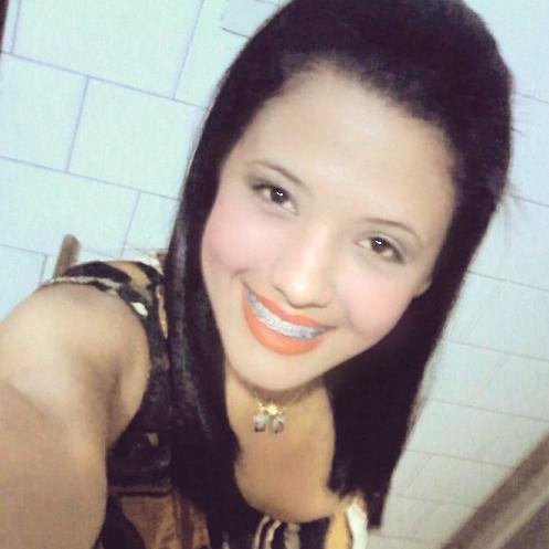 Rosse_Sang's profile picture. Seré Breve: -25 19/09♍ Analítica Detallista Olvidadiza Perfeccionista Malcriada Padezco el Síndrome del Zapping Script Girl Amo la Playa #ConviviendoConAle 24/7