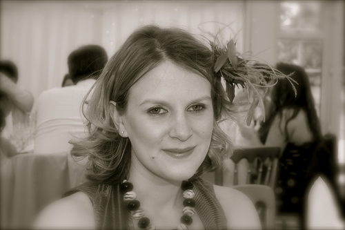 A happy people photographer, charity sector innovation consultant, busy mummy and feminist.