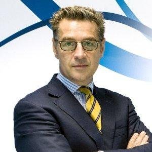 Founder @ https://t.co/REpY3wOx9U; the EV blockchain company.
