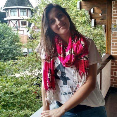 JosiLopeslp's profile picture. Professora