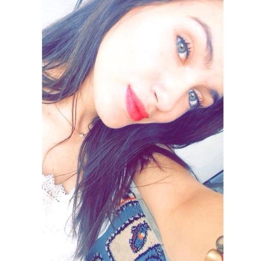 Insta: Gabvieira_                                          Snap: Gabi.vv