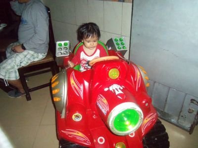 Nací el día 29 de diciembre mi papá es Rafael Tello Vásquez y mi mamá es Anell Daniela Graicht Rodríguez