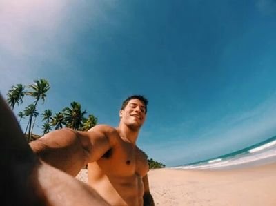 Nesse tempo sendo fã, nunca fui em um show, n tenho follow, n tenho foto com ele, n tenho nada mas to aqui firme e forte. No pain, no gain