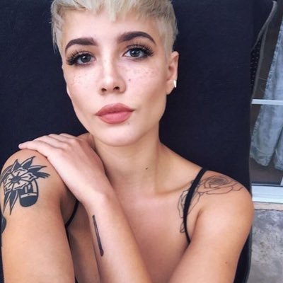 Joh494's profile picture. ✨✨✨✨✨