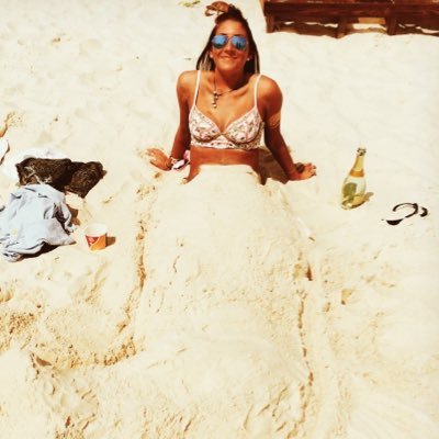 brettemendes's profile picture. •UofA Phi Mu•