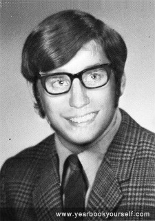 likebobby's profile picture. Where tech meets design. Where people co-create to improve their lives. That's where I want to be. Doing my best @daresayumea.