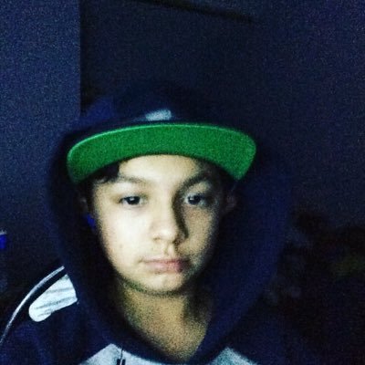 i am an fagget i suck at cod and love to sub to bot