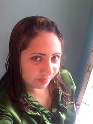 nacio un 9 de febrero soy una mujer exitosa cariñosa y enamorada ....me encanta escribir poemas y dar y recibir mucho amor....