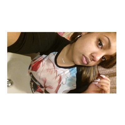Follow for Follow 
18
Scorpio♏
Twin
Future Pediatric Nurse❤
Rican and Black