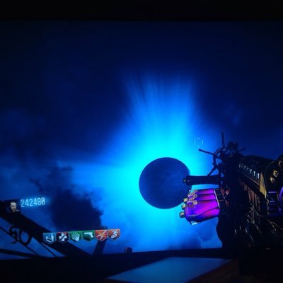 Youtuber follow me and I follow back, ps I don't unfollow :) please subscribe and like https://t.co/w3eeC9J3Fg thanks!