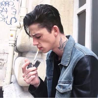 ashrpgdnt's profile picture. i broke my bones playing games with you