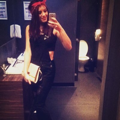 Jezebelllaaa's profile picture. 