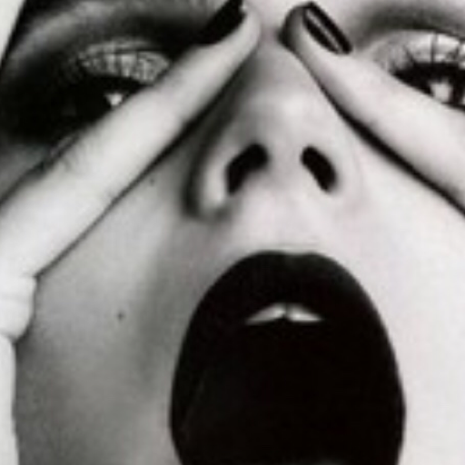 UrFavStranger's profile picture. I sell stuff online on multiple platforms and used to be a Broker to the stars in NYC