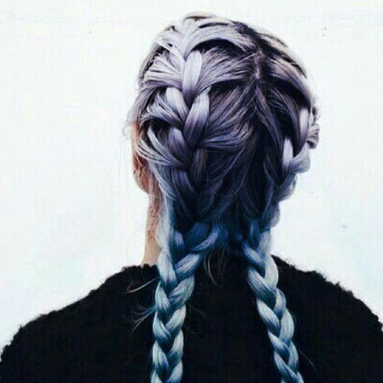 ToN1A98's profile picture. Yellowww