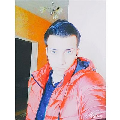 akkas_kamil's profile picture. 18