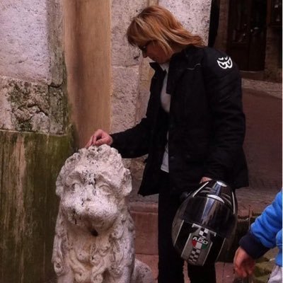 silviasta1965's profile picture. Castigat ridendo mores. A bischero sciolto...