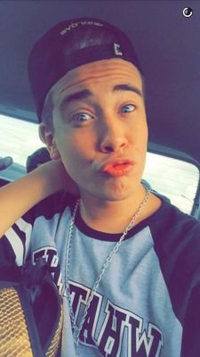 guria_doluis's profile picture. vou ate o fim só se for por voces
never say never I love you luisi e jb ❤