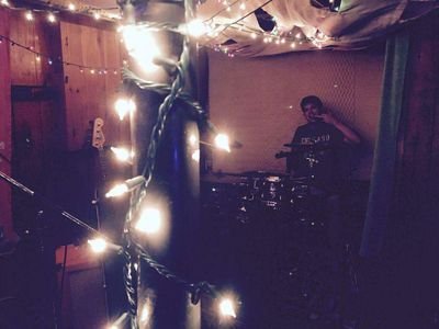 906CasualJake's profile picture. I specialize in thinking I'm funnier than I actually am.