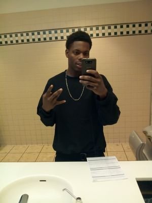 moneyroll_33's profile picture. Gary Indiana Made Me 😎😌
90'sBabyOnnaLoose😈👌
Rest up to all my homies and love ones💯🙏😇
Gmf4👆/Moneyroll✊💰🎧🎤