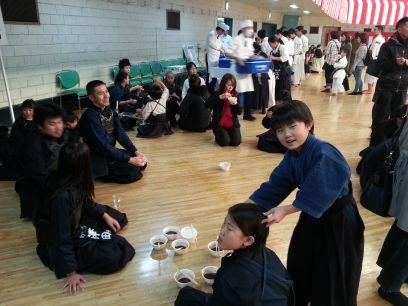 神奈川県内、主に県央地域にて銃剣道及び短剣道の稽古を行っております。見学、体験、稽古参加を随時行っていますので、ご遠慮なくお知らせください。