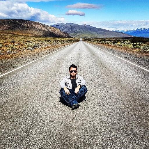 Born in Lecce and based in Rome. My job is playing with motorbikes. Travel addict #ontheroad