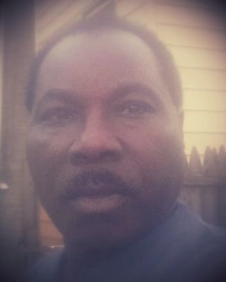 emuchioki's profile picture. Born in Kenya, now lives in U.S. and loving it.