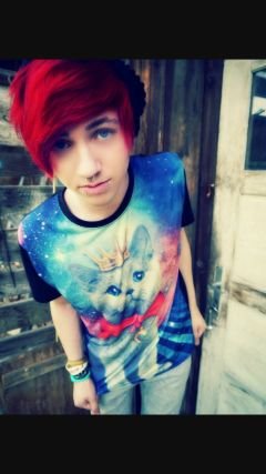 Im Alexander ~
I'm shy and nervous.
Oliver is the love of my life~ he's my daddy.. ✨
{ gay/taken }