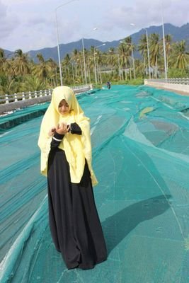 UlyGirlyTyan's profile picture. 