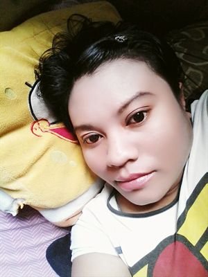 RisaGustari's profile picture. 