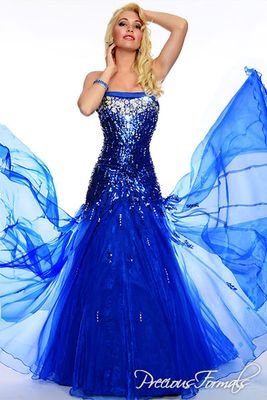 We are a unique boutique. With a variety of clothing plus we sell plus sizes prom and pageant wear.