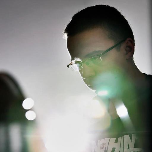 whiter1313's profile picture. Android hacker @ IG