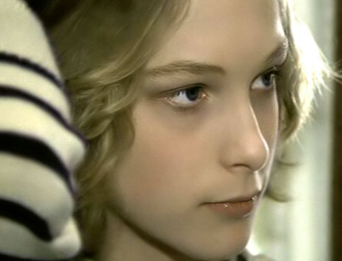 I am open, in a private manner and personal in a a distant way. I can be grumpy, I can be euphoric, I could be you!