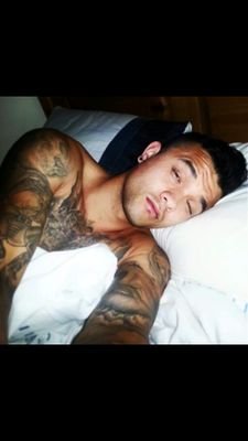 harrybrown412's profile picture. chill