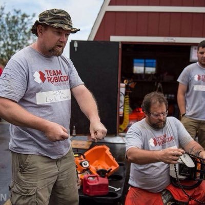 Irish guy living in US. loves puppies , ice cream and chainsaws. long time Volunteer.Traveled a bit with scars to prove it.