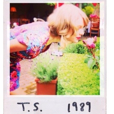 I'm no one special, just another wide eyed girl who loves Taylor Swift just trying to find a place in this world. ♥¹³